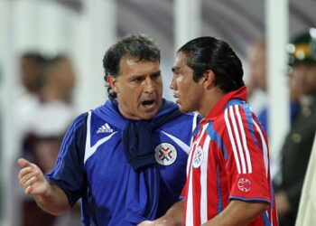 ¿Quiénes son los 10 mejores goleadores de Paraguay de todos los tiempos?